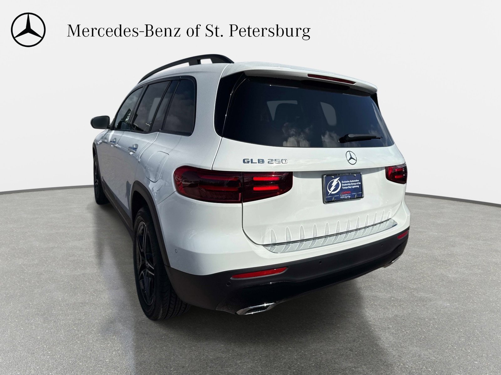 New 2026 Polar White Mercedes-Benz 250 SUV image 9