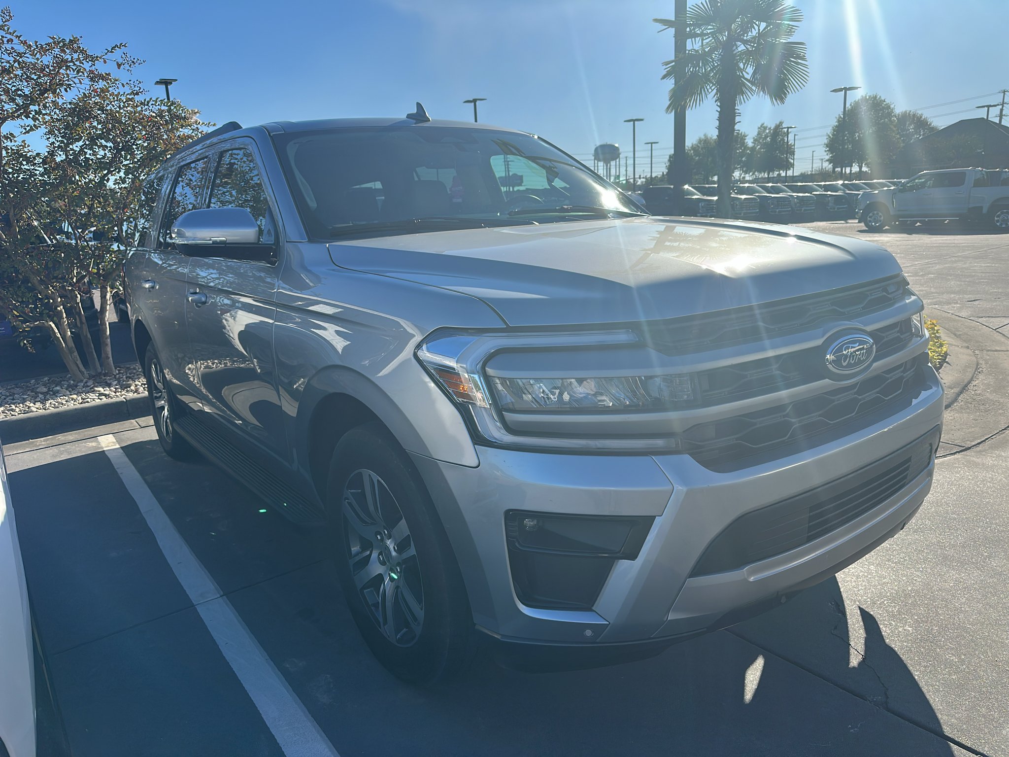 Used 2024  Ford XLT image 2