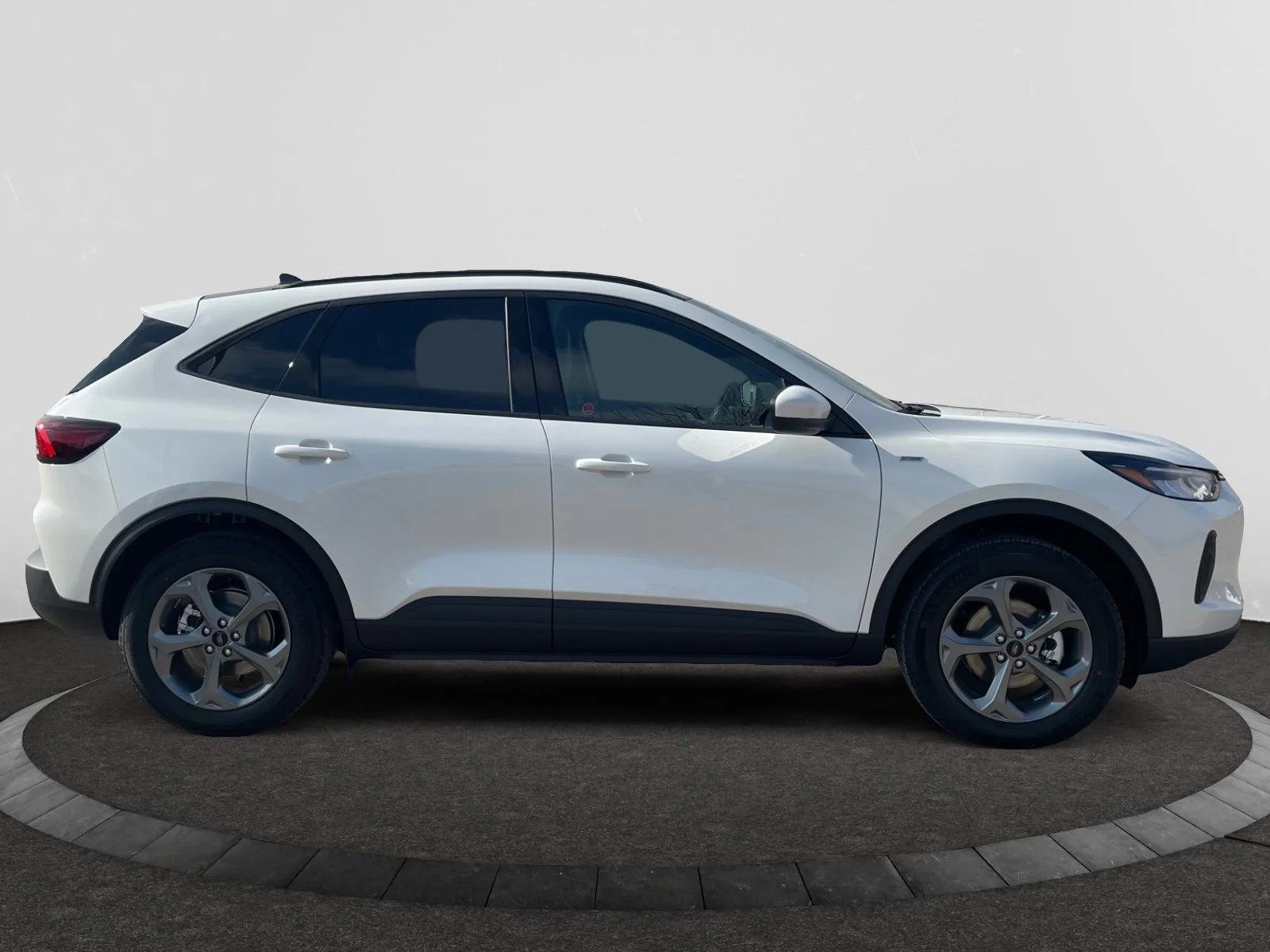 New 2026 Star White Metallic Tri-Coat Ford ST-Line Select image 6