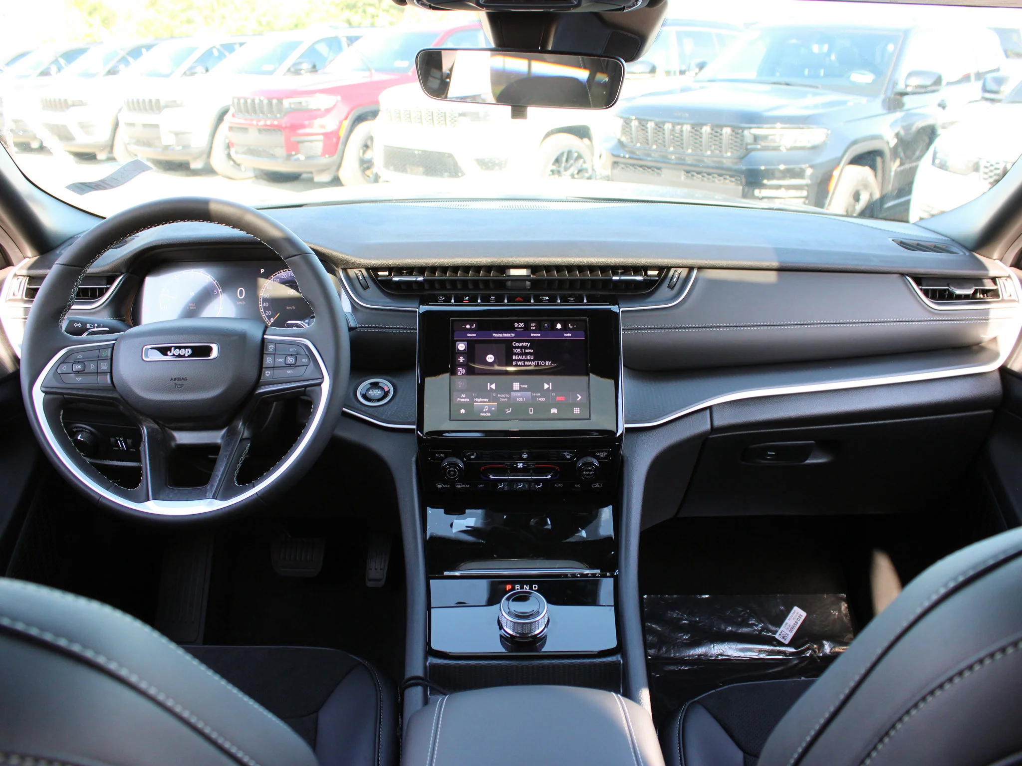 Used 2025 Grey Jeep Altitude* 4x4, Sunroof, Heated Leather, Wireless Charging Pad image 11