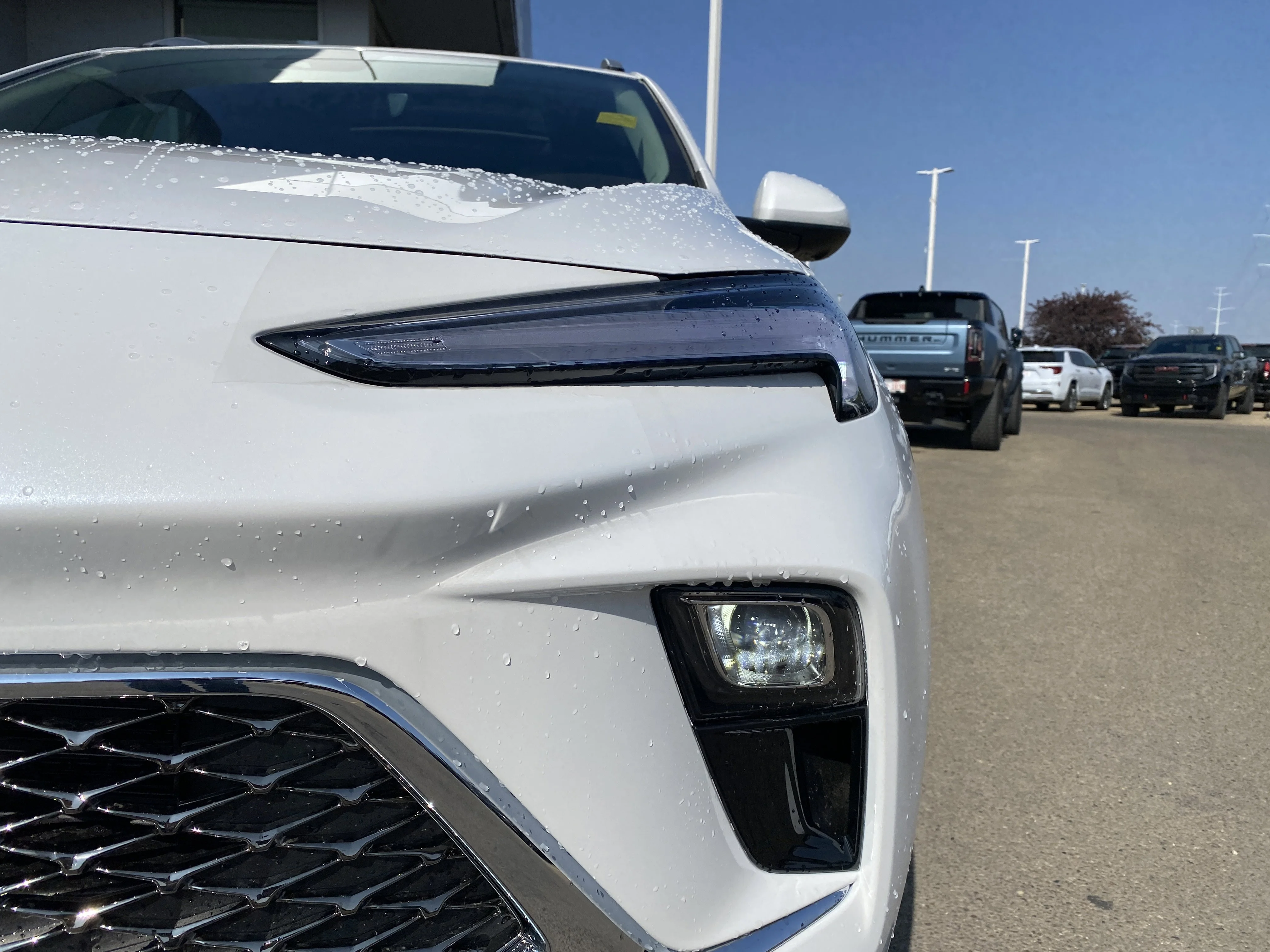 New 2026 WHITE FROST TRICOAT Buick Avenir image 10