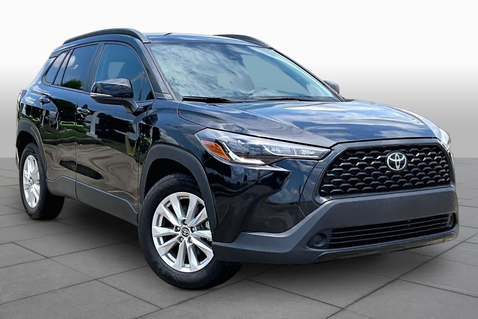 Used 2022 Jet Black Toyota LE image 3