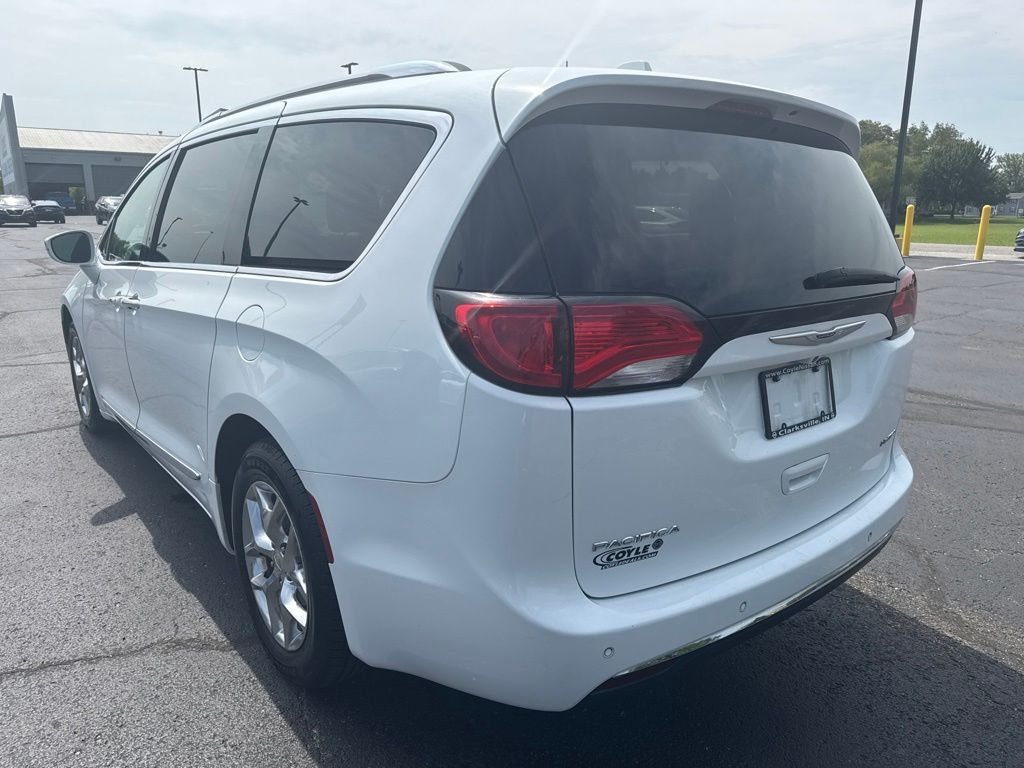 Used 2019 White Chrysler Limited image 5