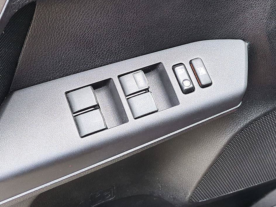 Used 2016 Black Currant Metallic Toyota LE image 13