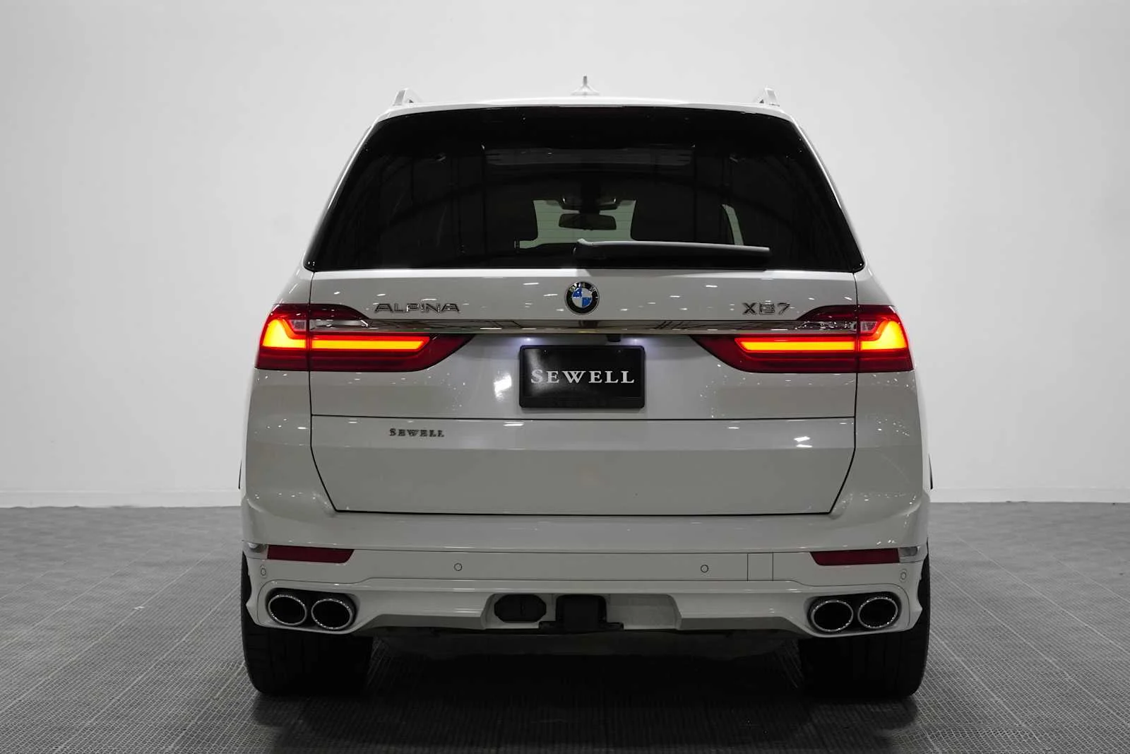 Certified Used 2022 Mineral White Metallic BMW ALPINA XB7 image 5