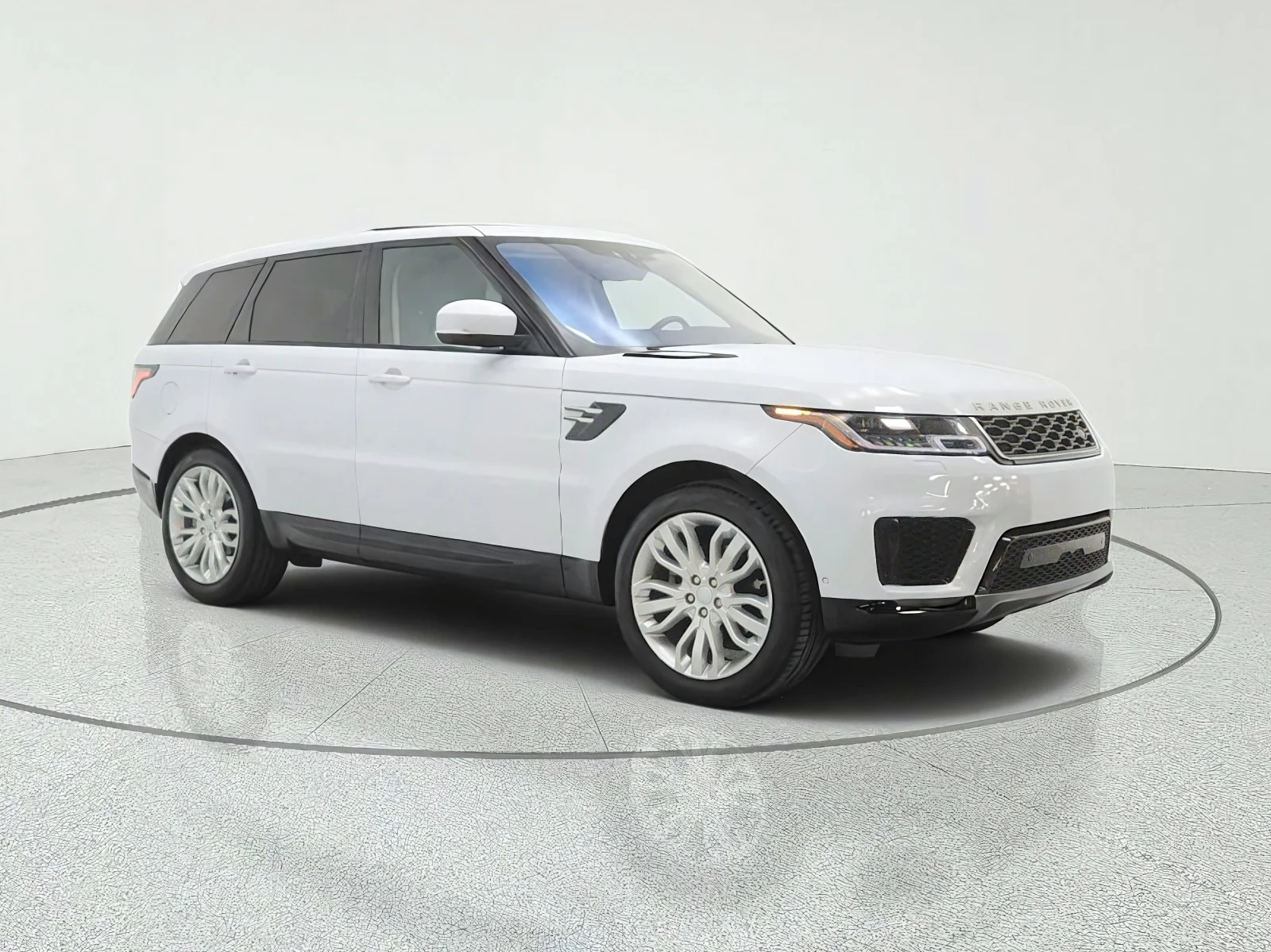 Used 2018 Yulong White Metallic Land Rover Td6 Diesel HSE image 3