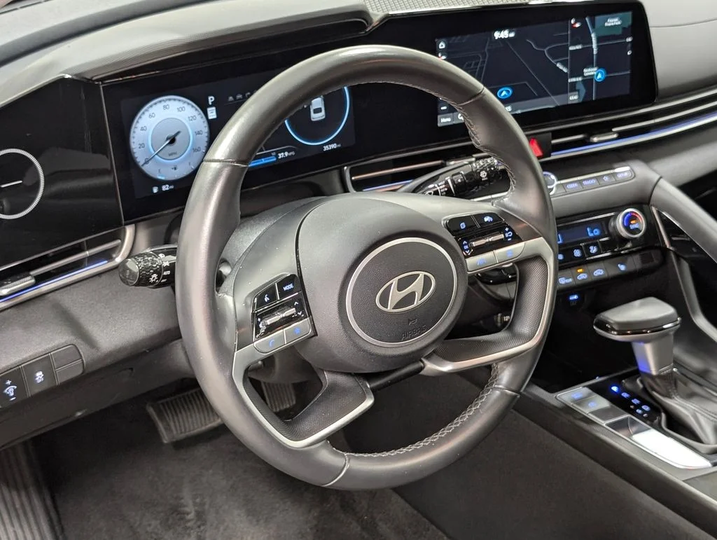 Certified Used 2025 Gray Hyundai SEL Convenience image 10