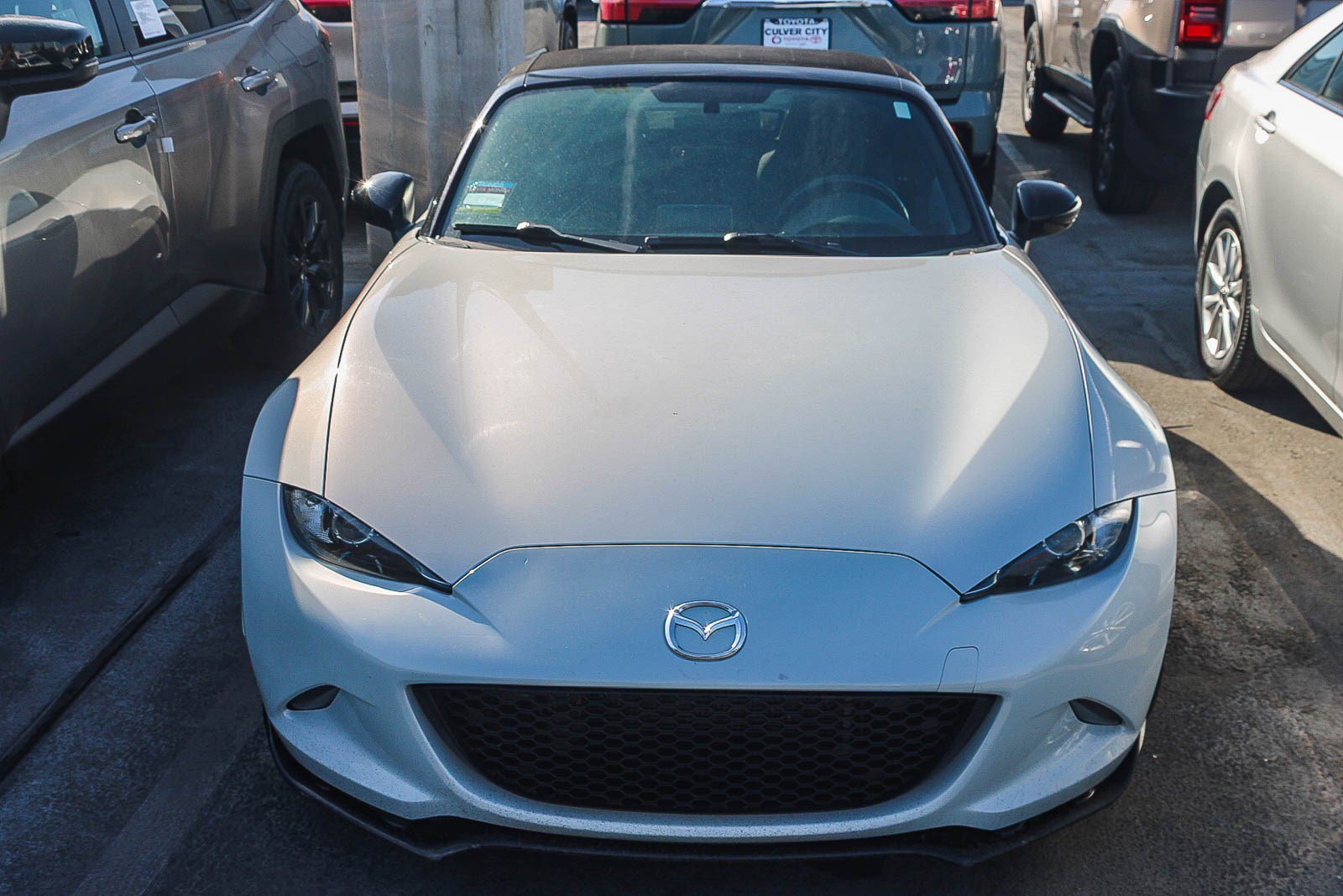 Used 2016 Ceramic Metallic Mazda Club image 3