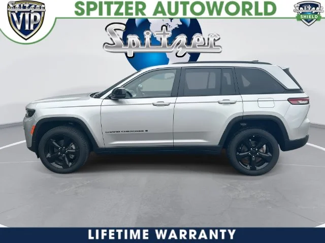 New 2026 Silver Zynith Exterior Paint Jeep Limited image 7