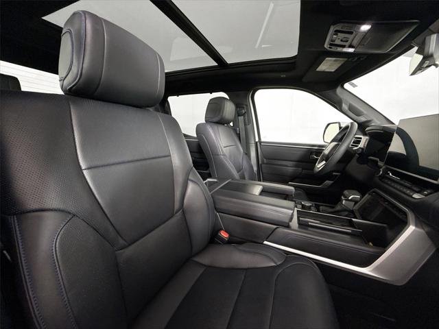 Certified Used 2025 WIND CHILL PEARL Toyota  image 42