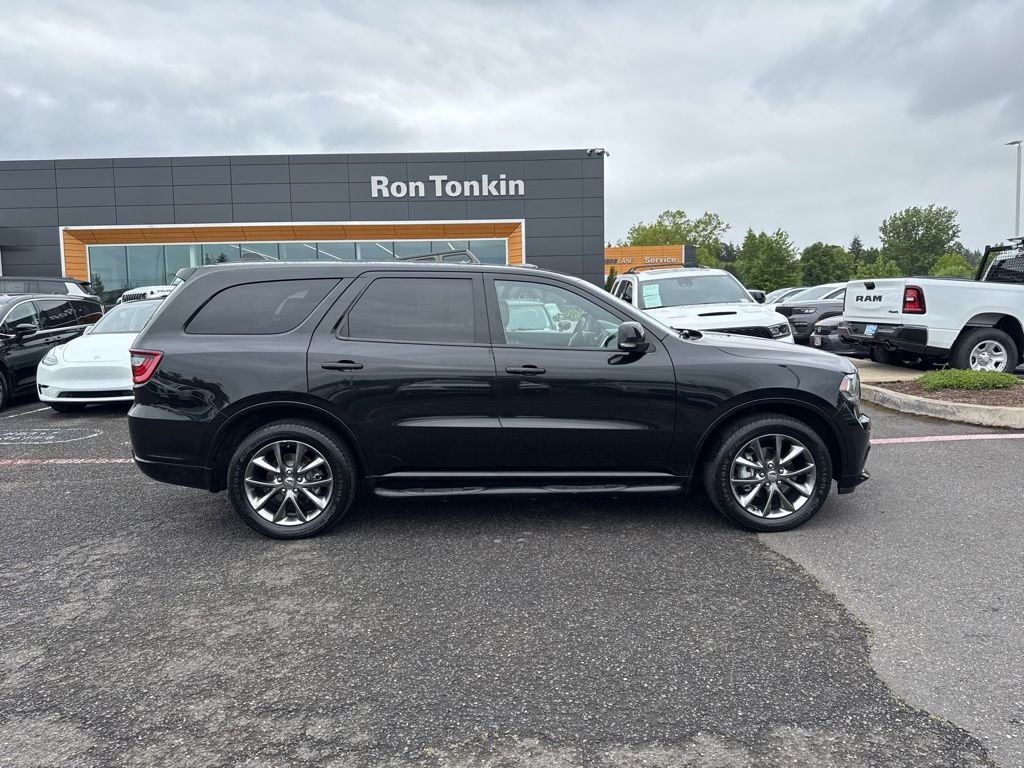Used 2015 Brilliant Black Crystal Pearlcoat Dodge Limited image 11