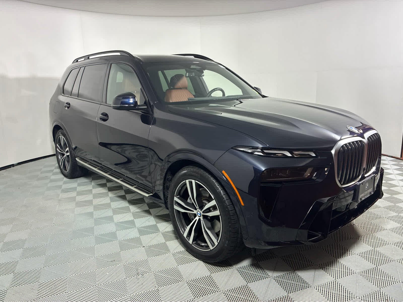 Used 2024 Carbon Black Metallic BMW xDrive40i image 5