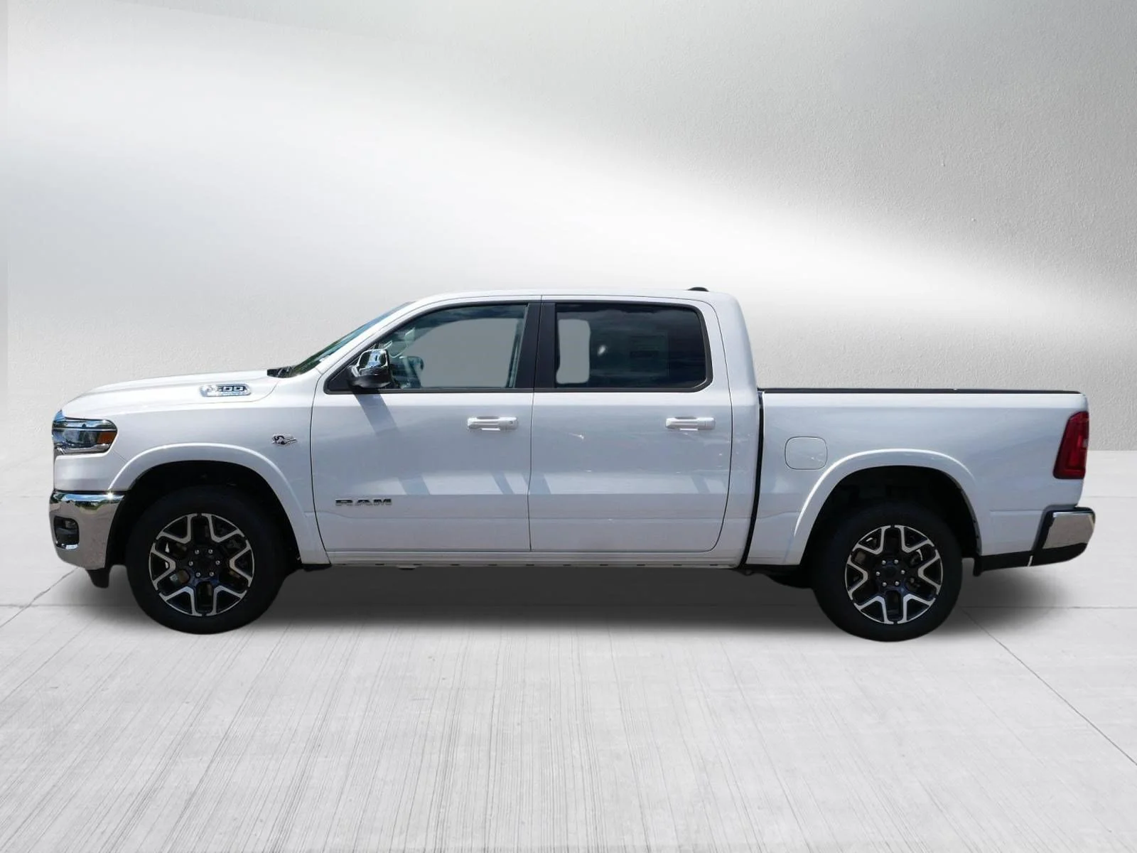 New 2026 Ivory White Tri-Coat Pearl-Coat Exterior Paint RAM Laramie image 4