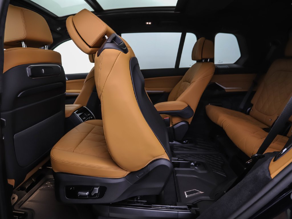 New 2027 Carbon Black Metallic BMW xDrive40i image 25