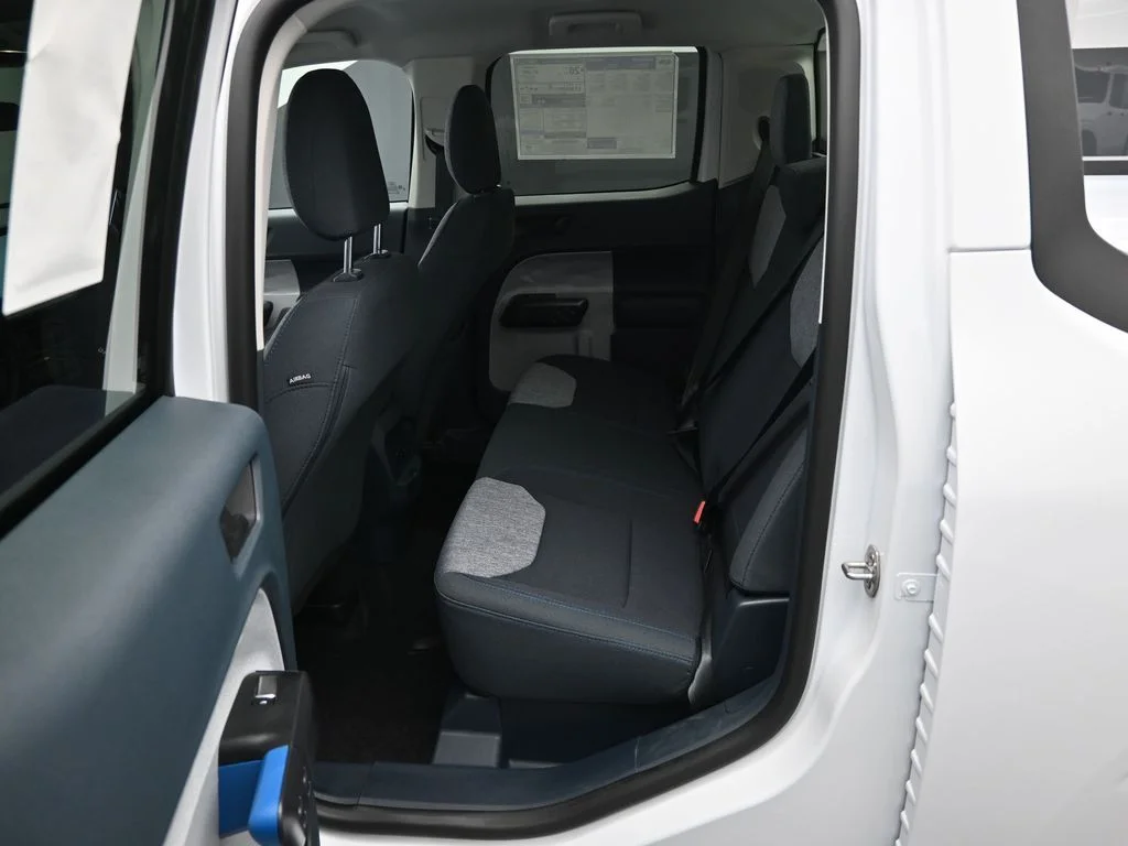 New 2026 Oxford White Ford XLT image 17