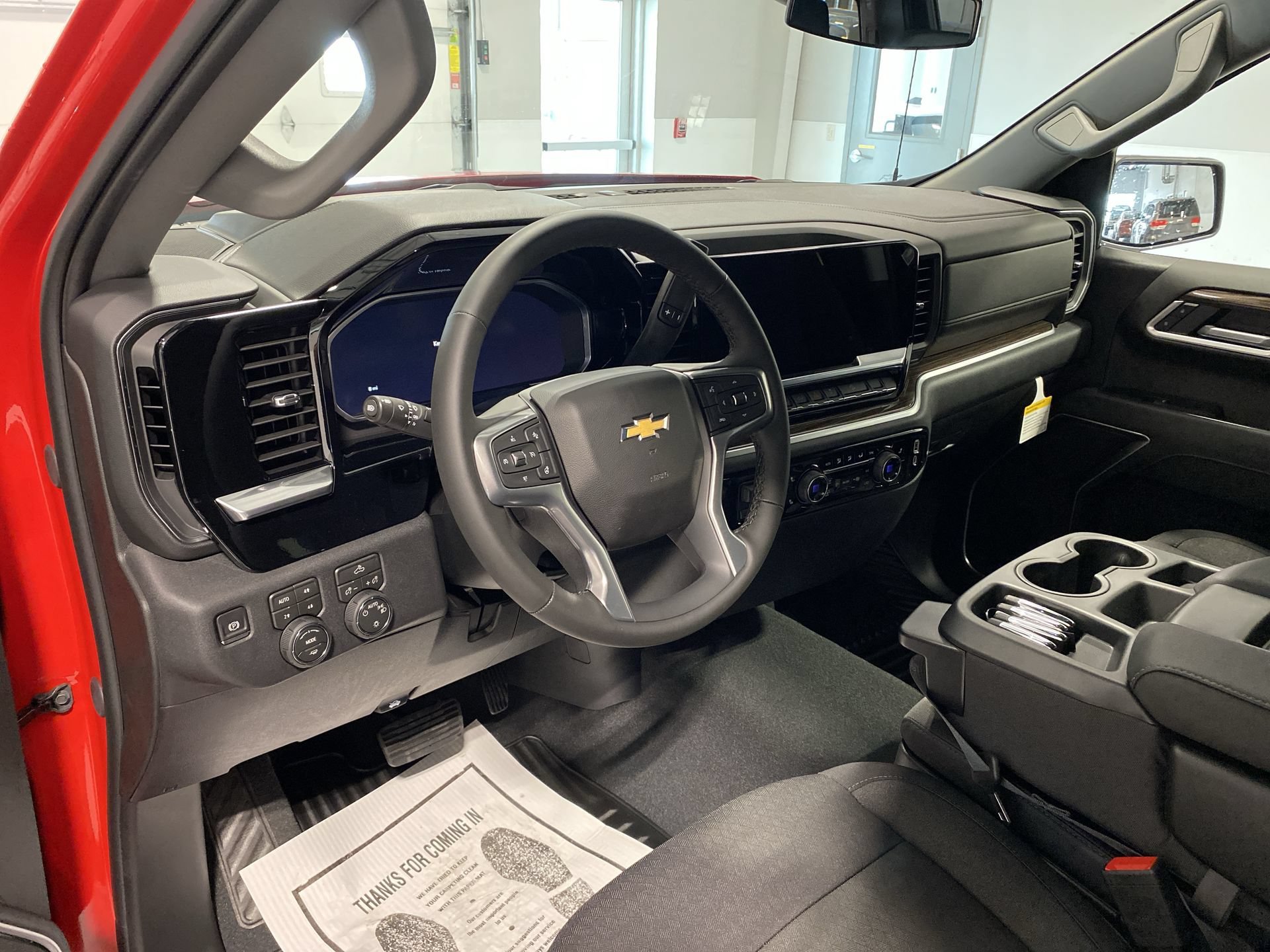 2026 Chevrolet Silverado 1500 LT - Photo 10