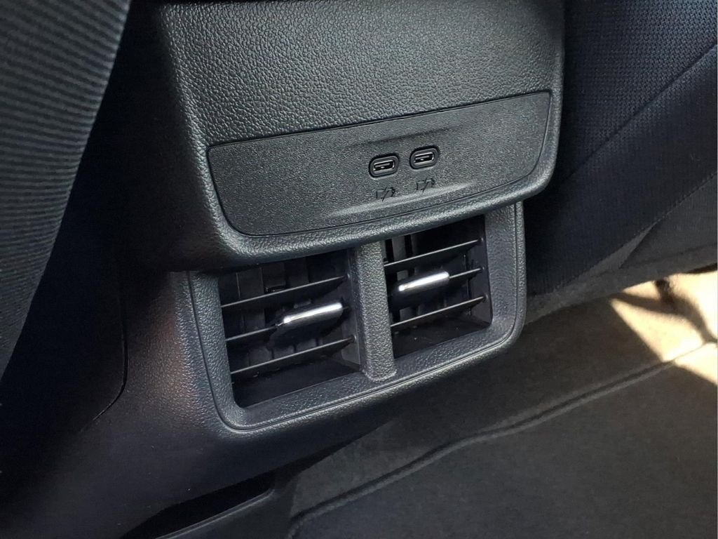 New 2027 Mosaic Black Metallic Chevrolet LT image 17