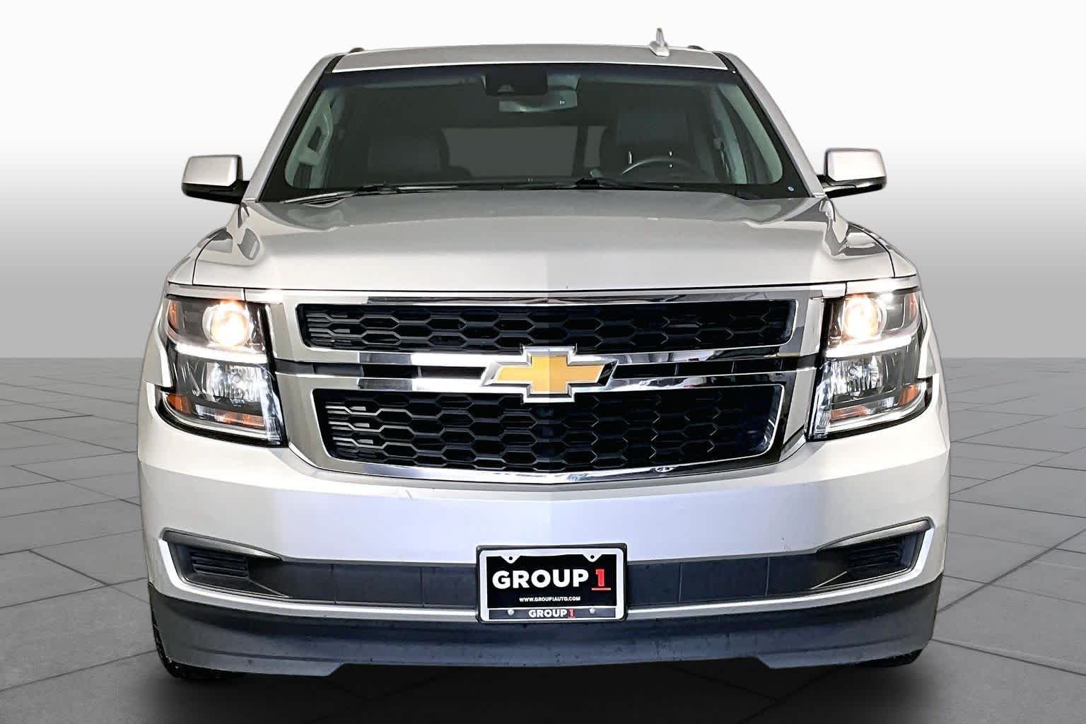 Used 2017 SILVER ICE METALLIC Chevrolet LT image 4