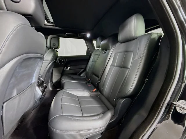 Used 2021 Black Land Rover HSE Silver Edition image 24