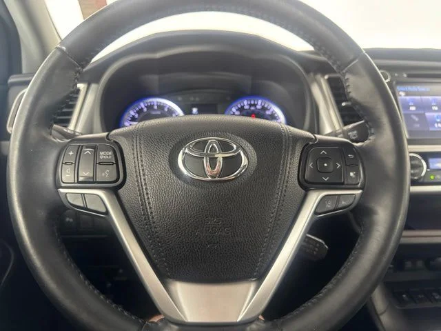 Certified Used 2019 Blizzard Pearl Toyota Limited image 20