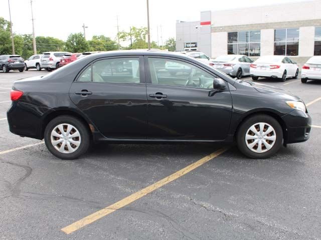 Used 2010 Black Sand Pearl Toyota LE image 5