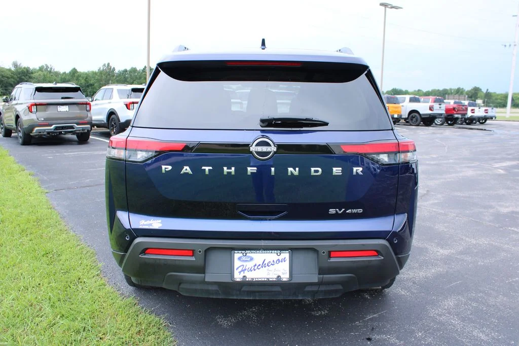 Used 2022 Deep Ocean Blue Nissan SV image 8