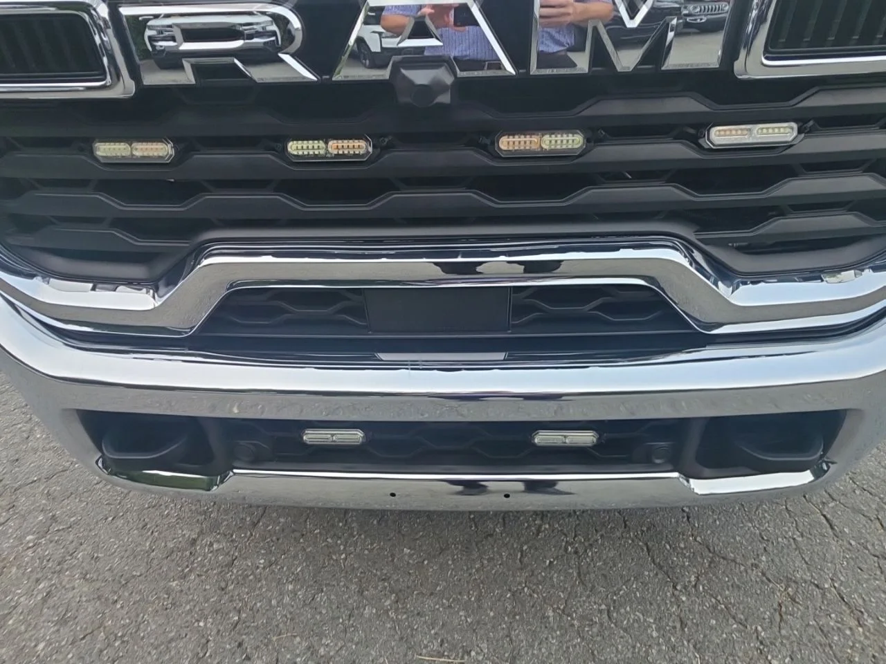 Used 2025 White Ram Big Horn image 8