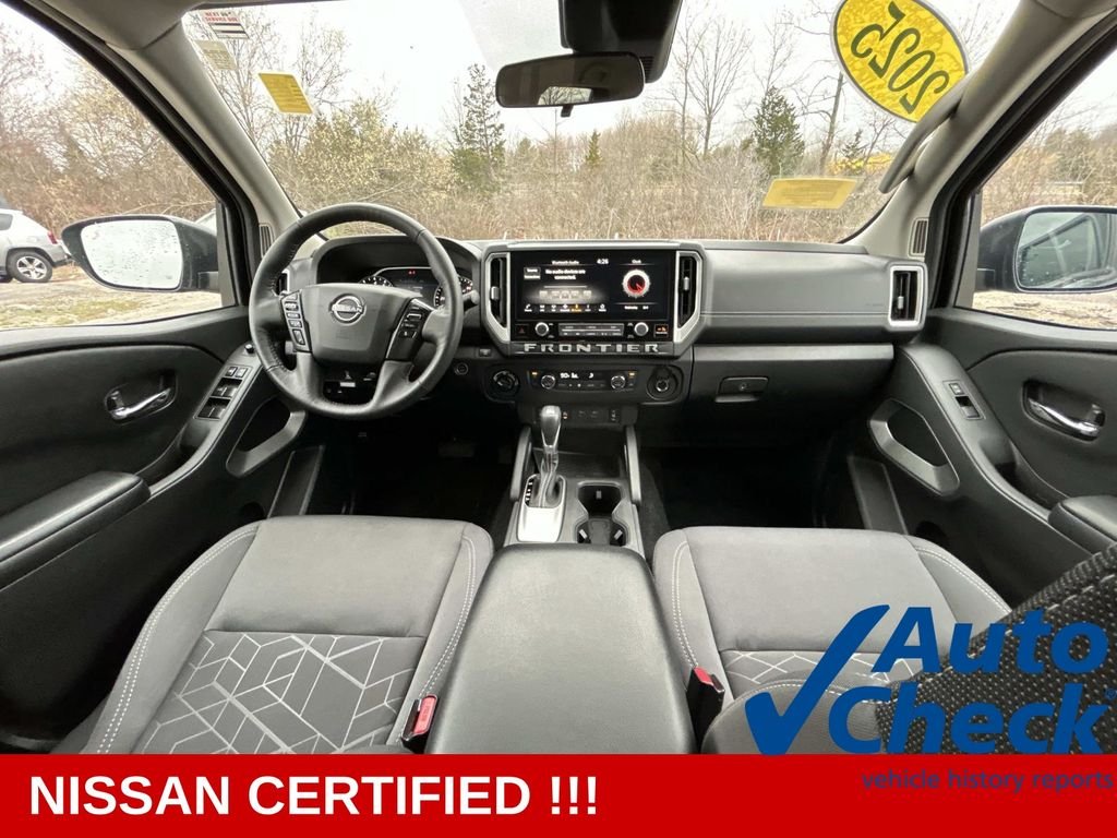 Used 2025 Gray Nissan SV image 16