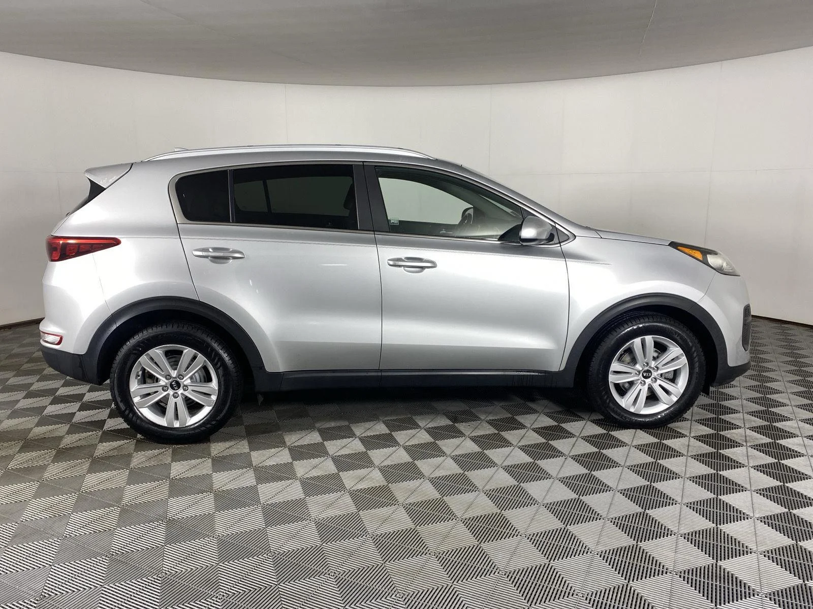 Used 2019 Other Kia LX image 8