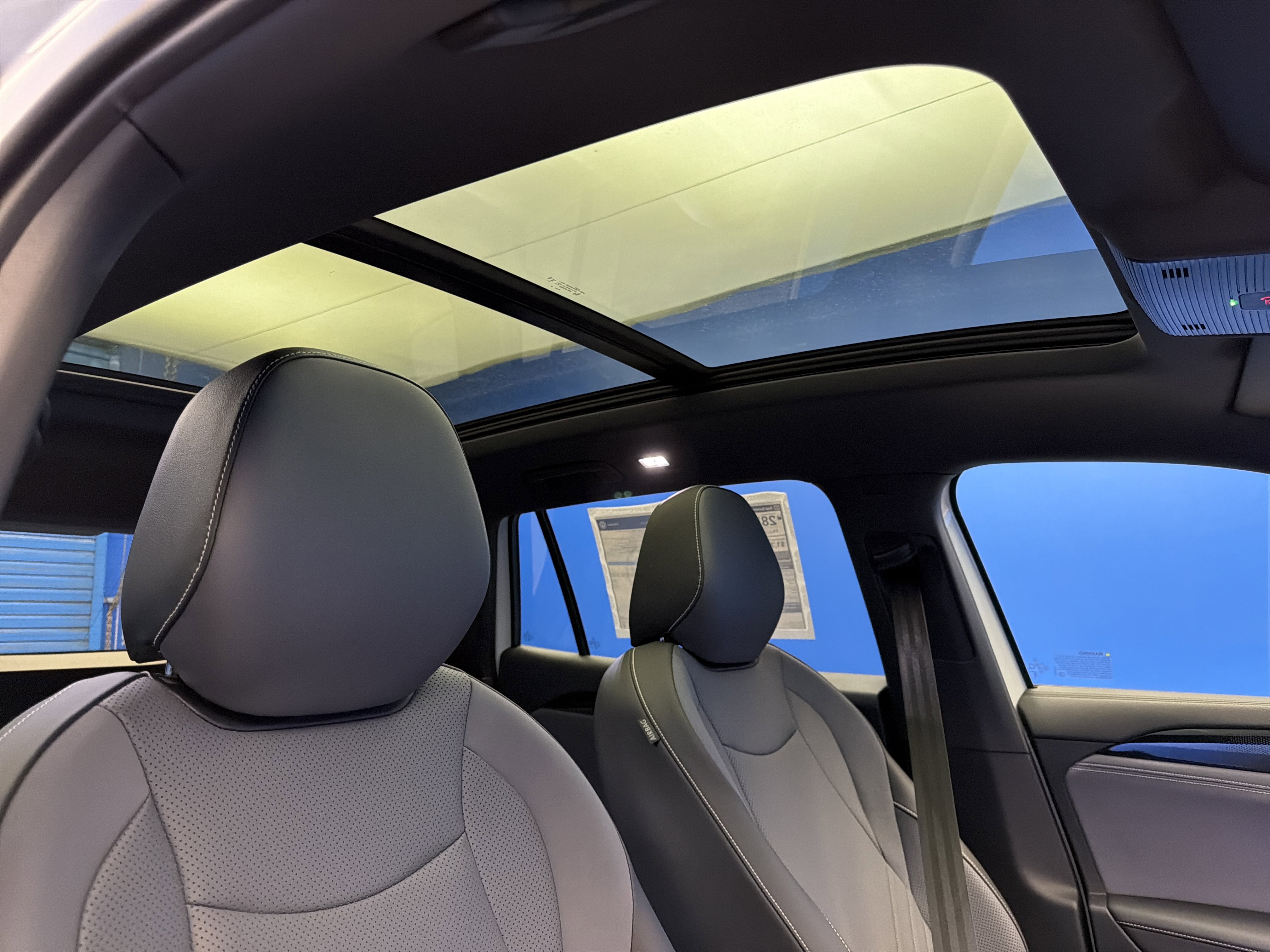 New 2026 Opal White w/Deep Black Roof Volkswagen SE R-Line Black image 26