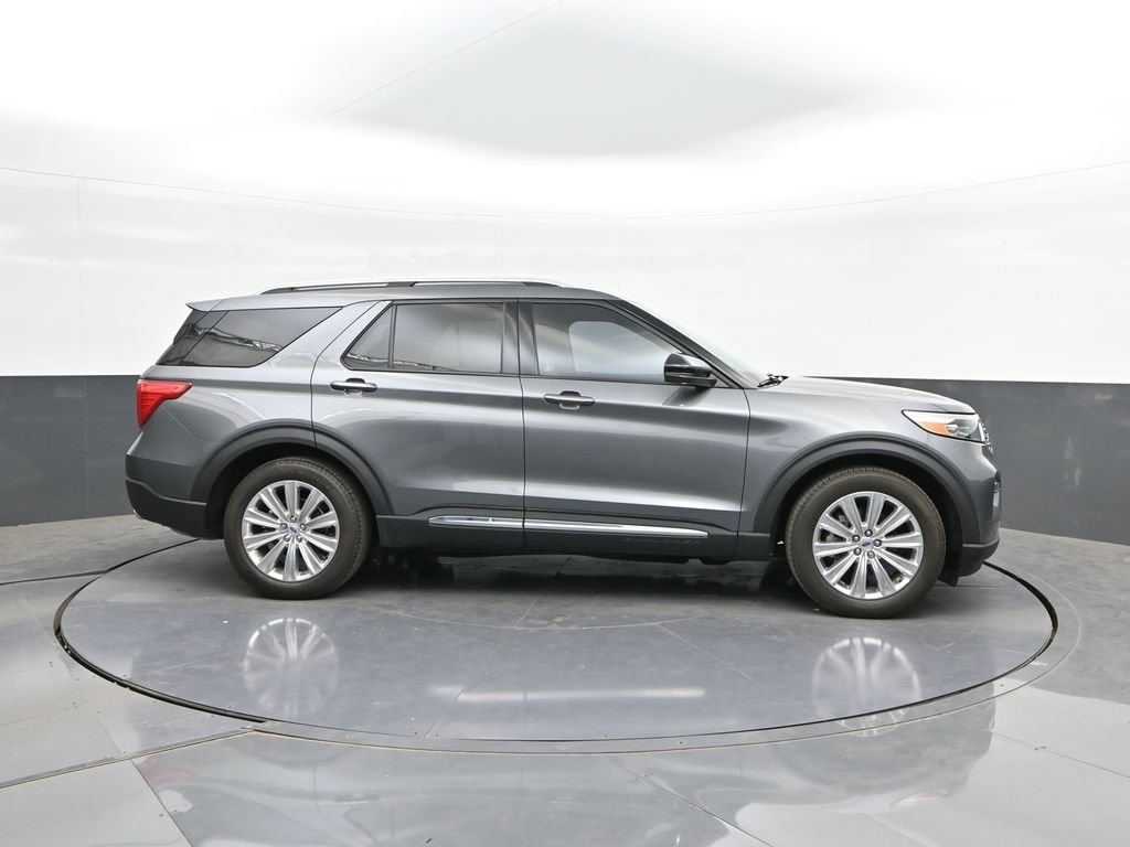 Used 2023 Gray Ford Limited image 24