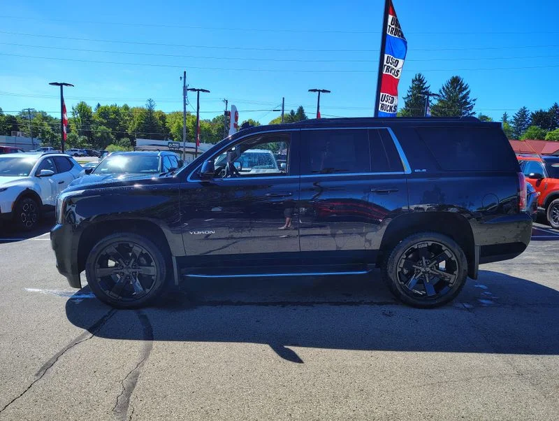 Used 2018 Black GMC SLE image 9
