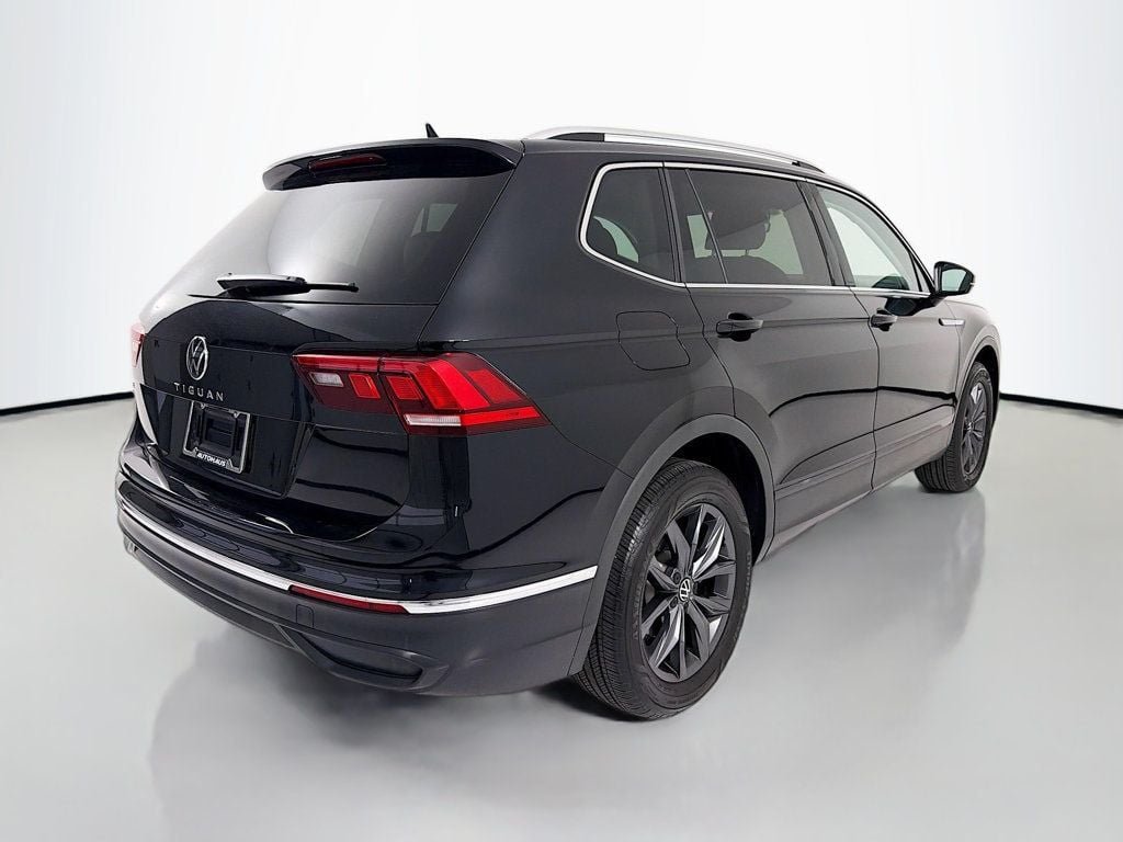 Used 2023 Deep Black Pearl Volkswagen 2.0T SE FWD image 7