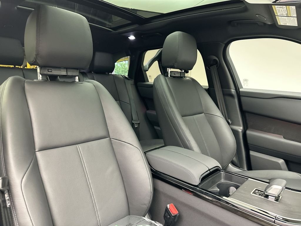 Certified Used 2026 Santorini Black Metallic Land Rover S image 5