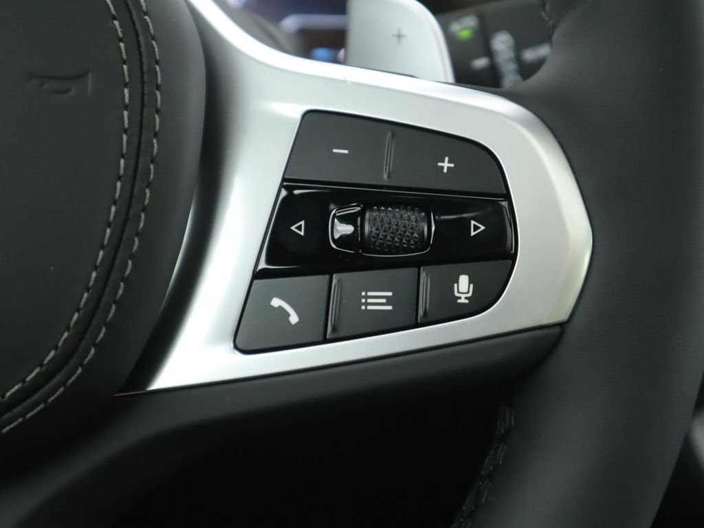 Used 2026 Black Sapphire Metallic BMW xDrive40i image 13