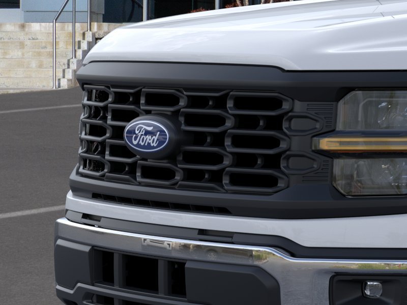New 2026 Oxford White Ford XL image 17