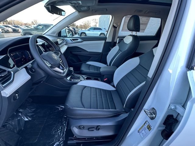 New 2026 Pure White Volkswagen 1.5T SEL image 27