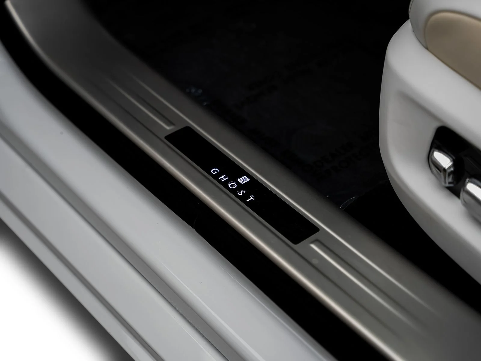 Used 2022 White Rolls-Royce Base image 72