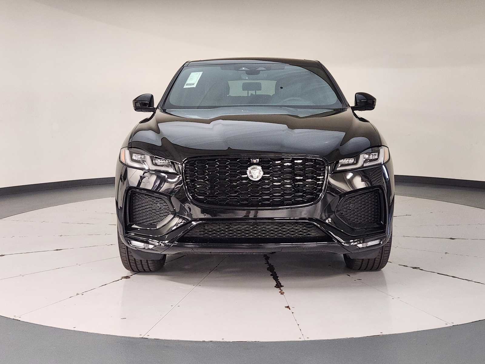 2026 Jaguar F-Pace R-Dynamic S - Photo 9