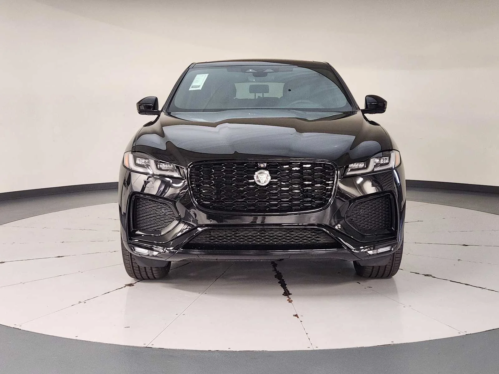 2026 Jaguar F-Pace R-Dynamic S - Photo 13