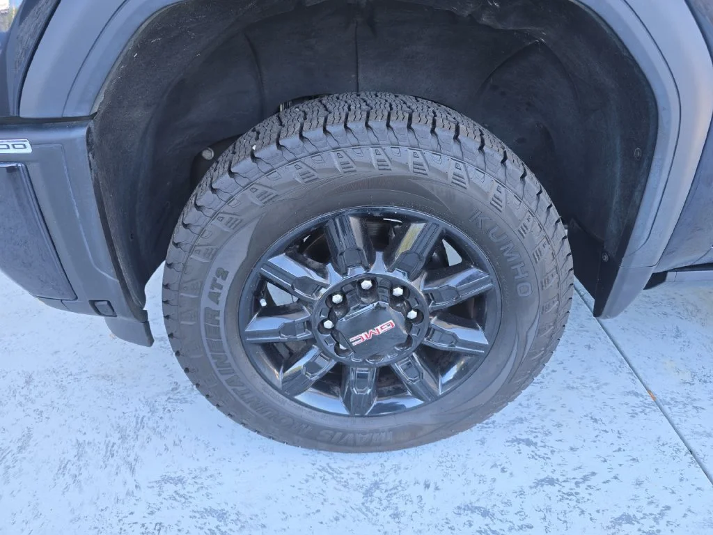 Used 2024 Titanium Rush Metallic GMC AT4 image 6