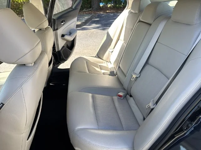 Used 2020 Blue Nissan 2.5 SL image 14