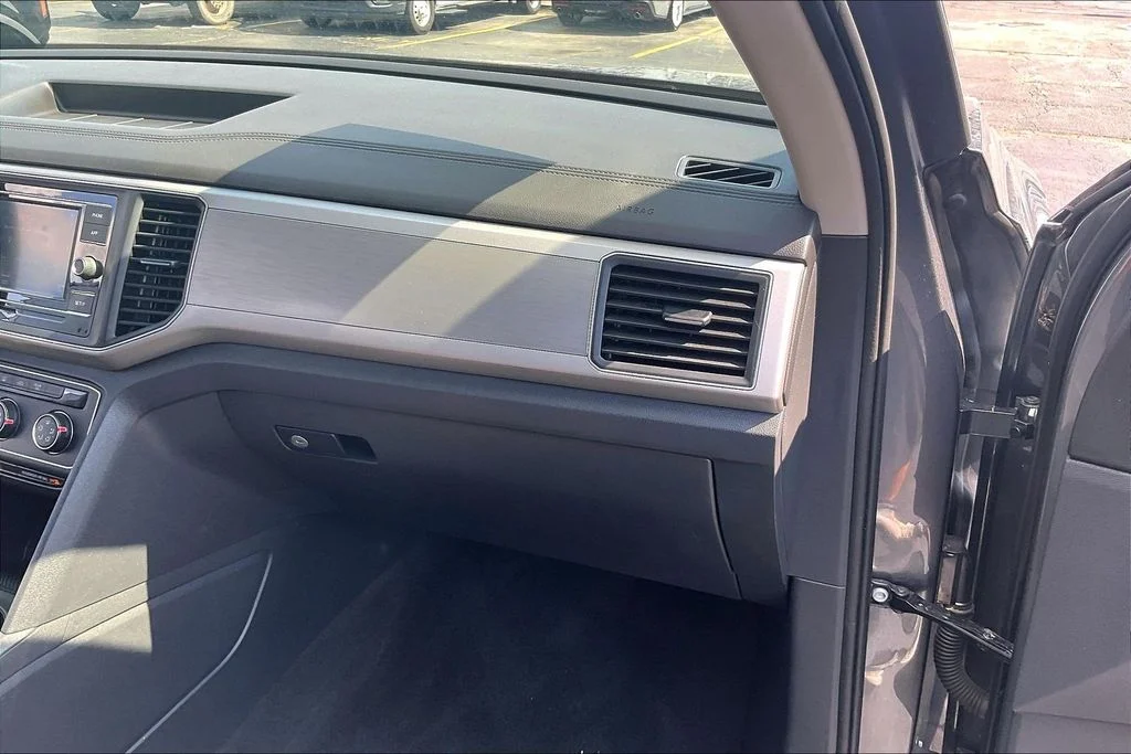 Used 2019 Gray Volkswagen S image 15