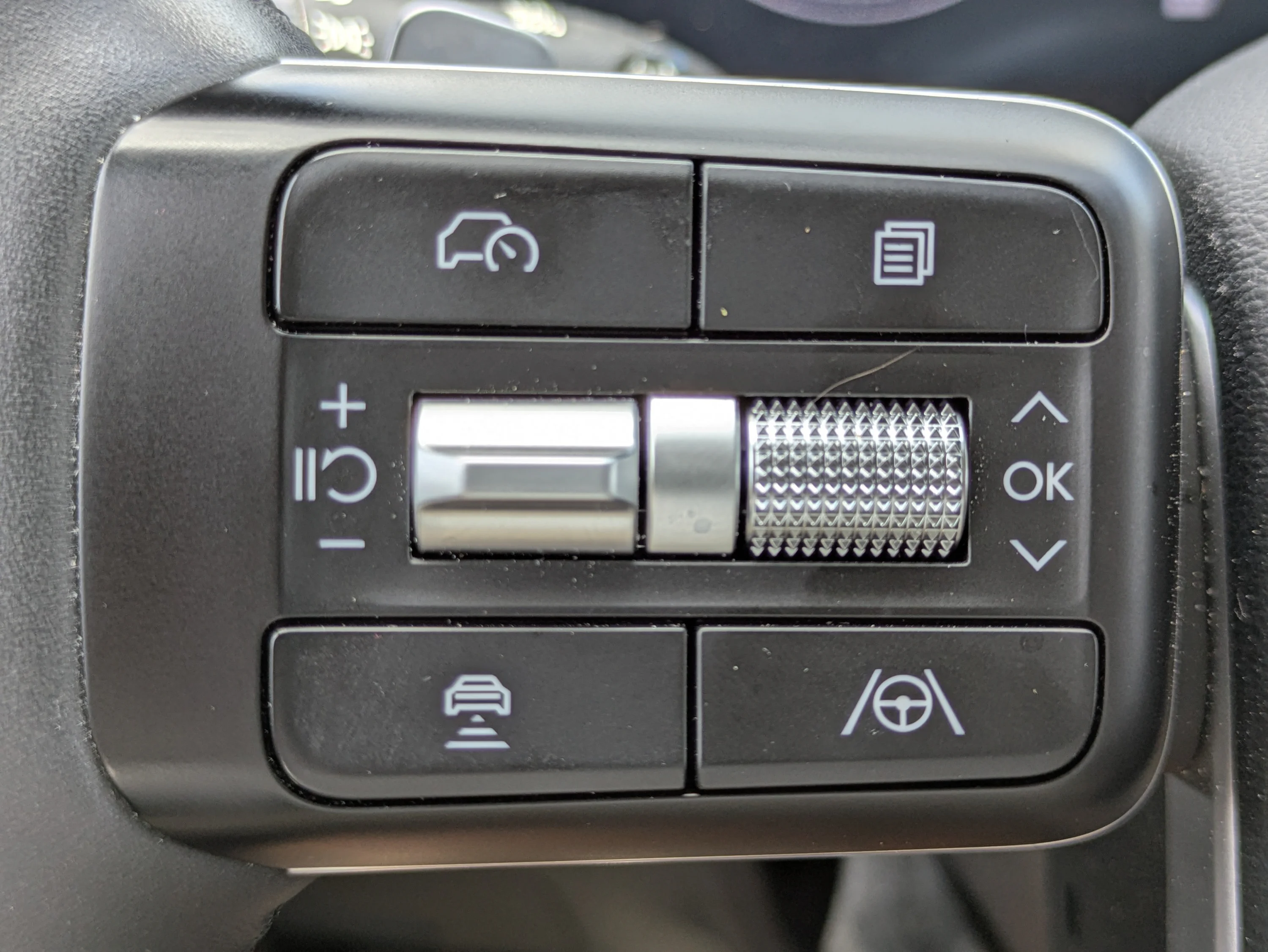 Used 2025 Atlantis Blue Hyundai SEL image 23