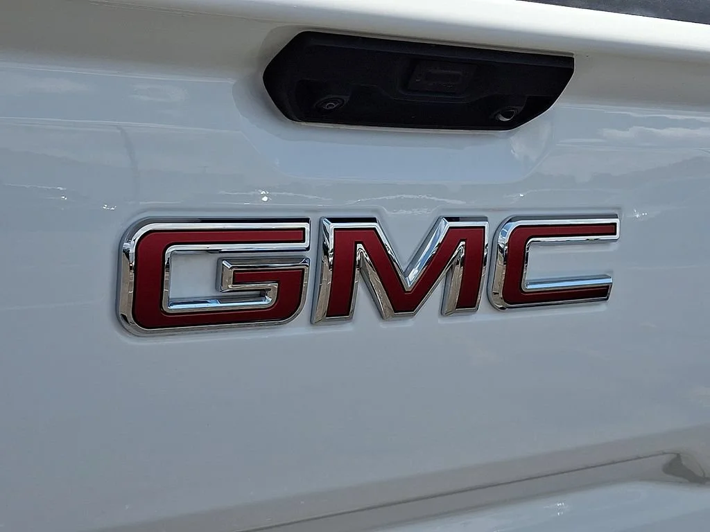 Used 2026 Summit White GMC Elevation image 32