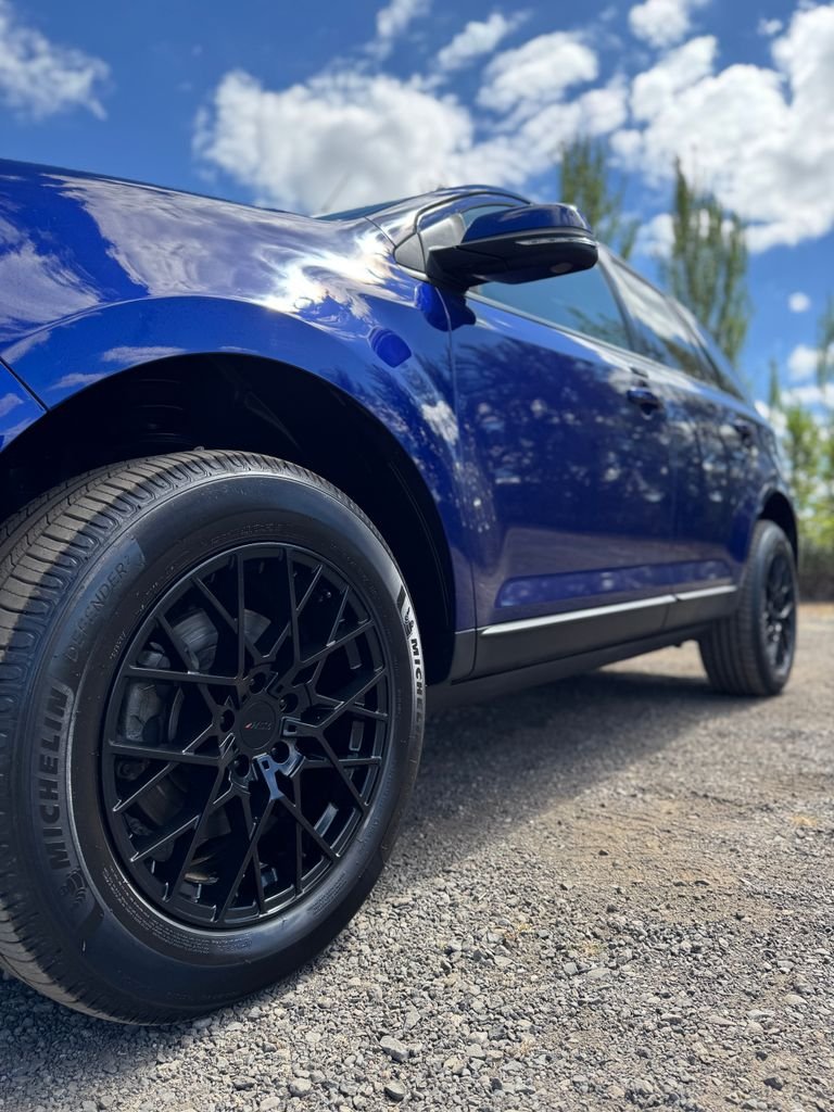 Used 2014 Blue Metallic Ford SEL image 37