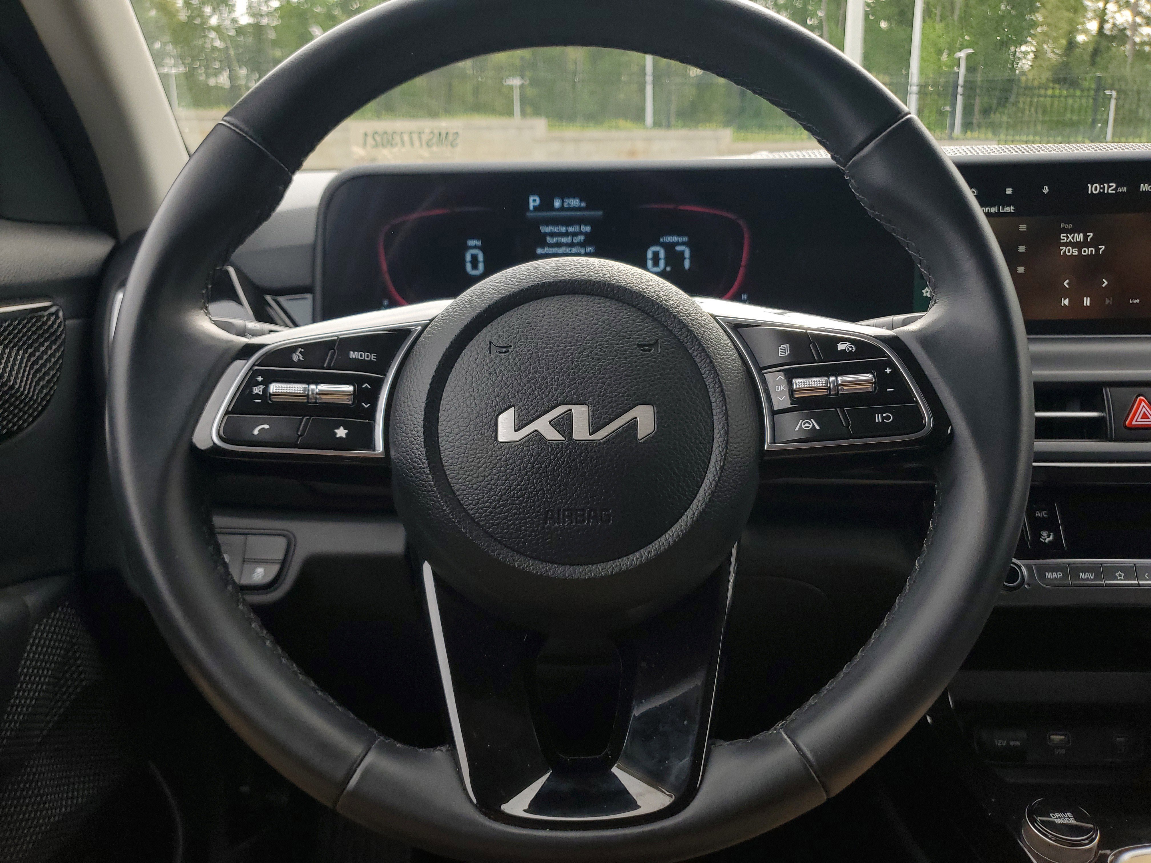 Used 2025 White Kia S image 18