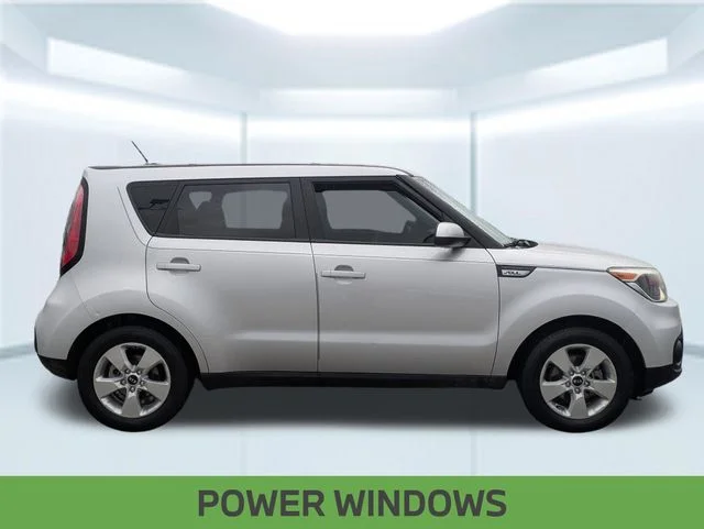 Used 2017 Silver Kia Base image 8