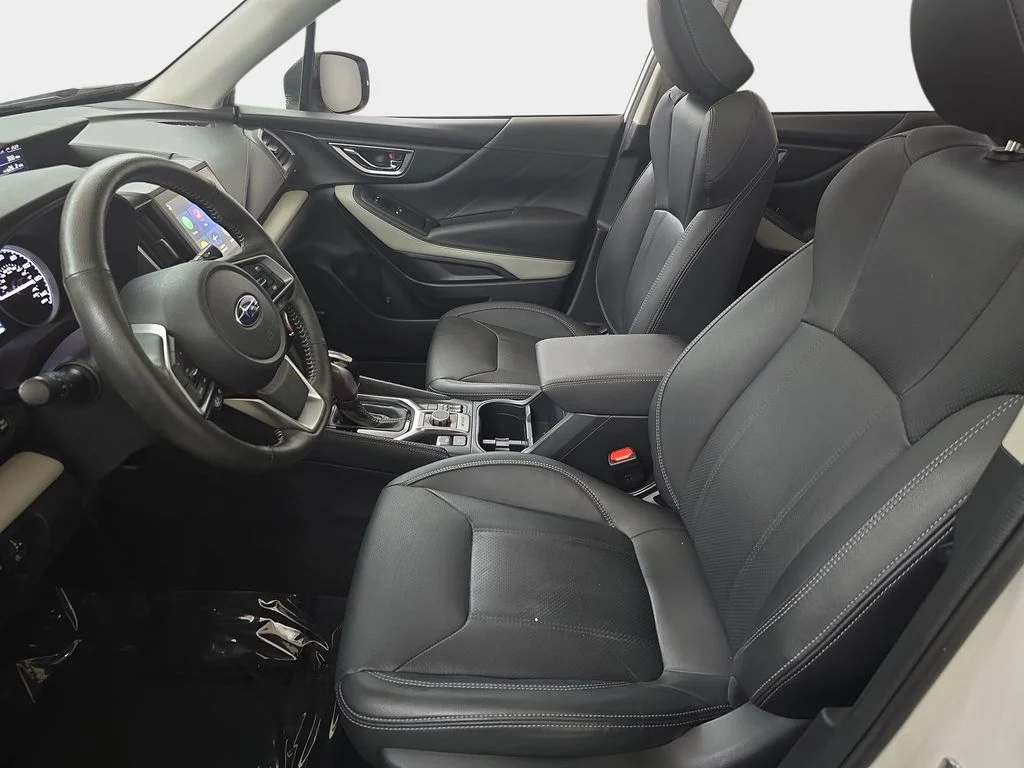 Used 2024 Crystal White Pearl Subaru Limited image 18