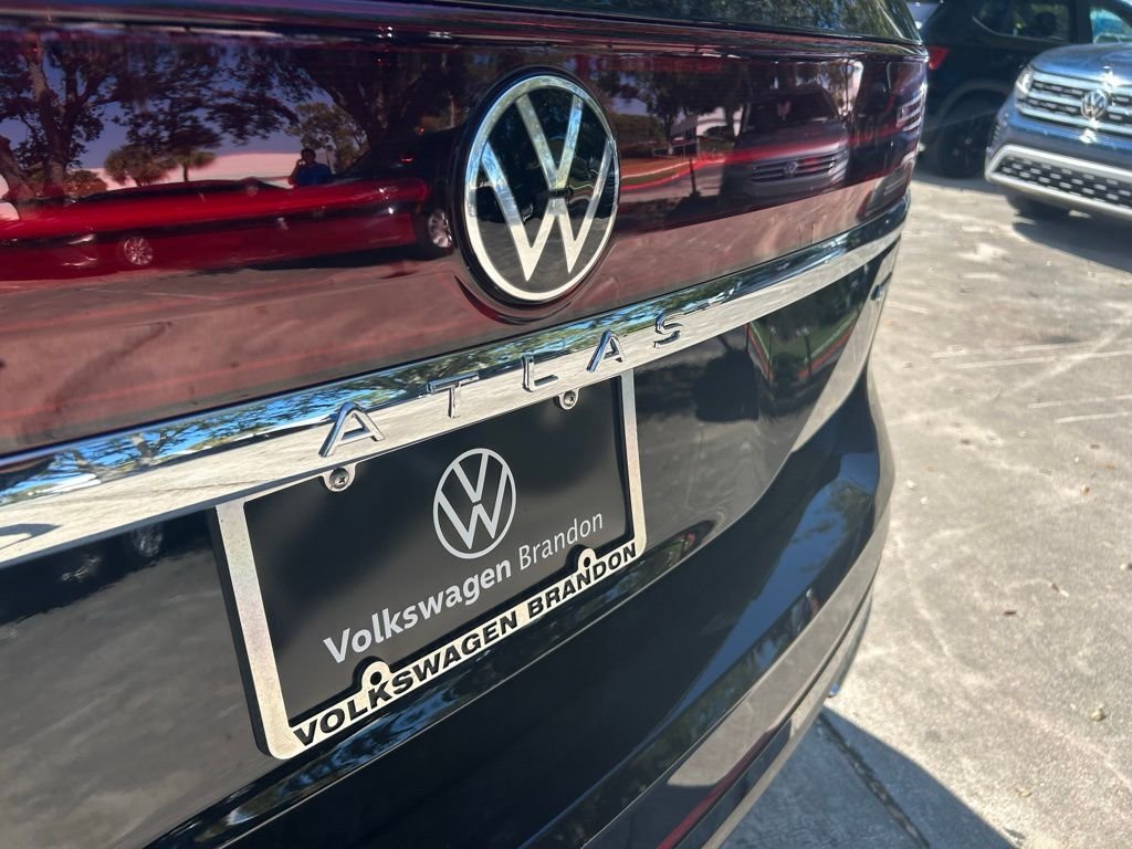 New 2026 Black Volkswagen 2.0T SEL Premium R-Line image 28